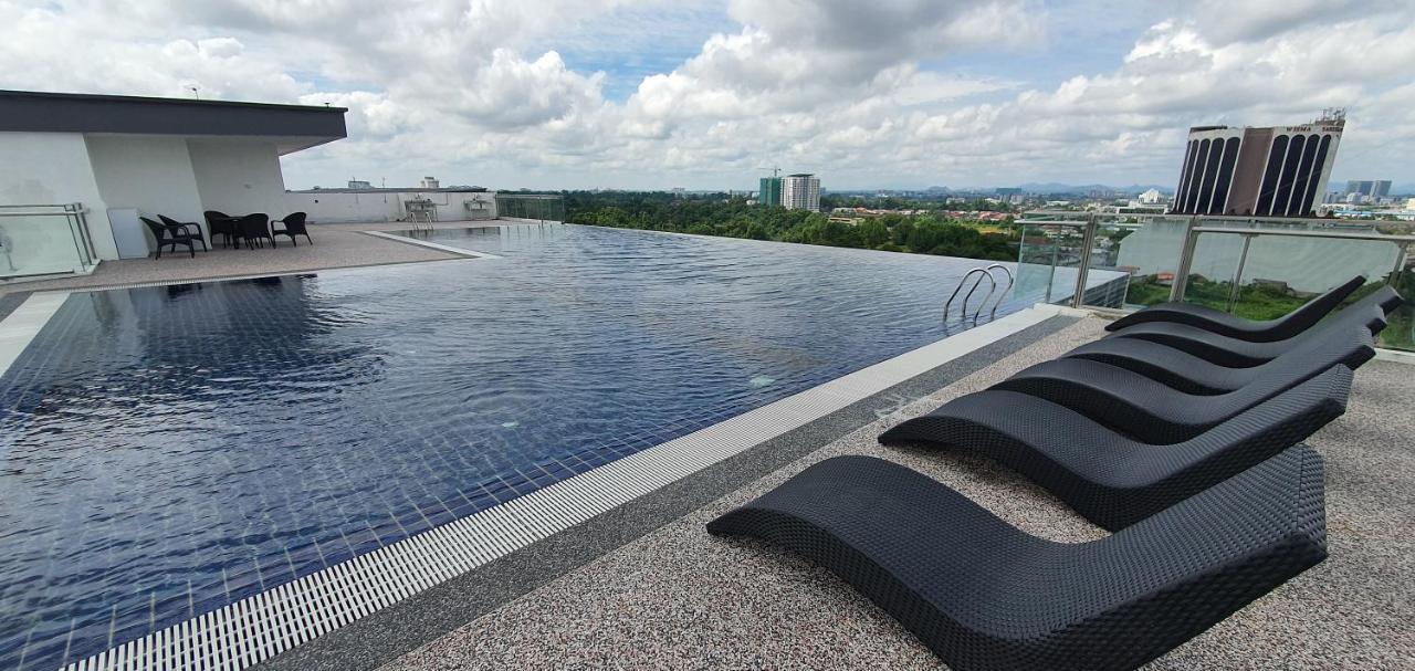 Kozi Square New Sgh Cozy Home 8A Kuching Exterior photo